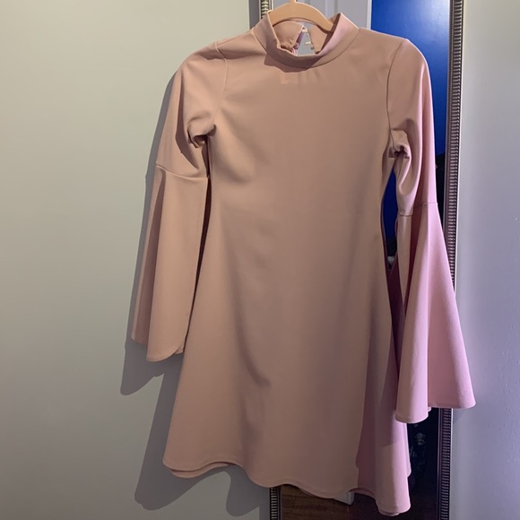 BEAUTIFUL BOOHOO dress for a night out or winter wedding - Picture 3 of 5